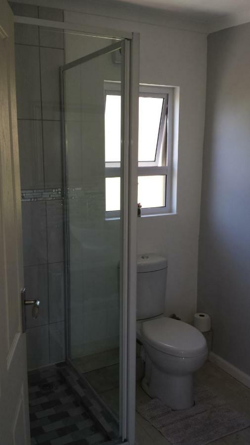 29 Carissa Street Apartment Somerset West Exterior photo
